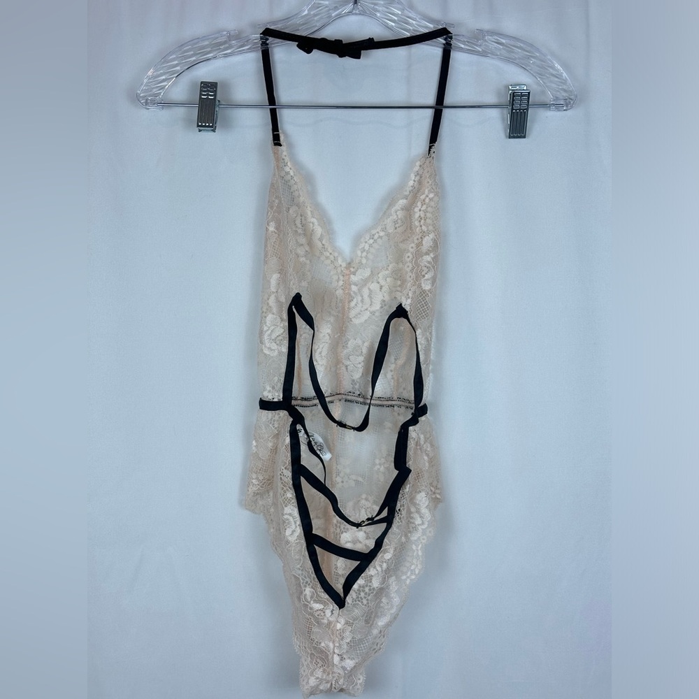 Oh La La Cheri Paris Willow Lace Thong Teddy- One Size - Picture 11 of 12